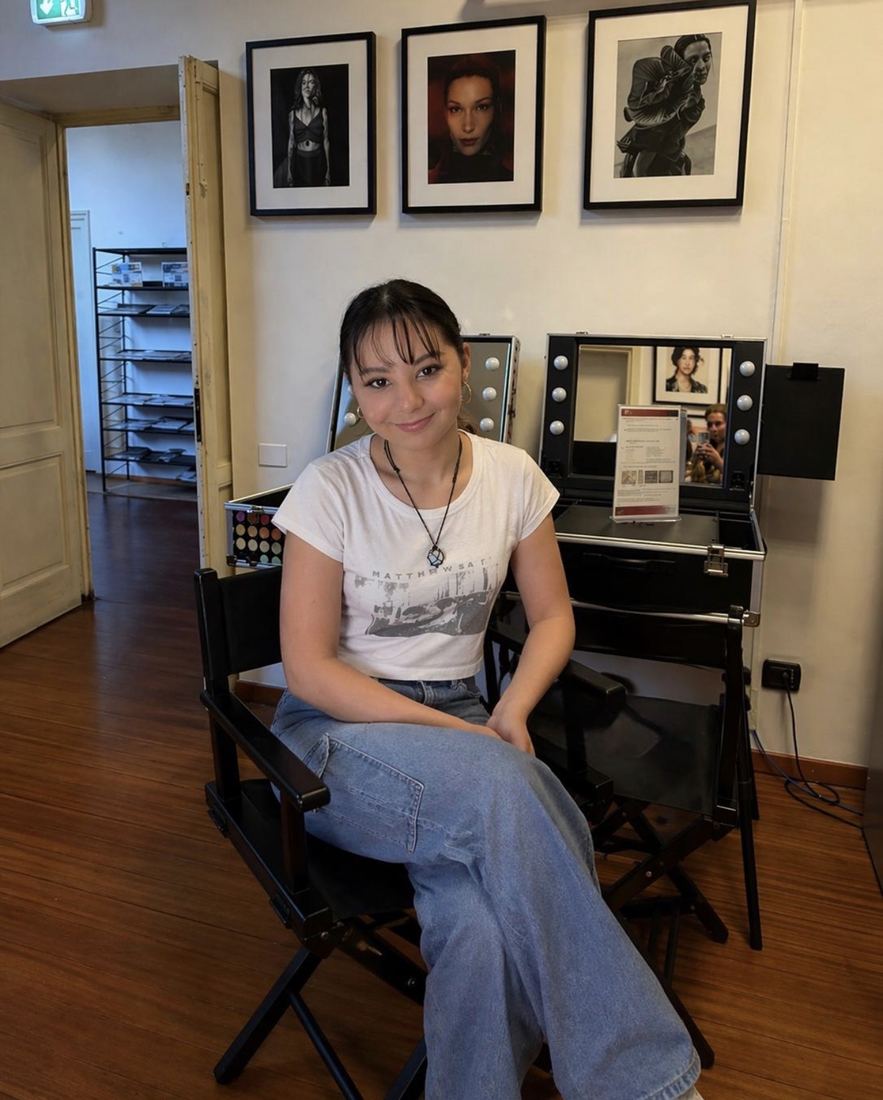Isabella nel suo studio di make up